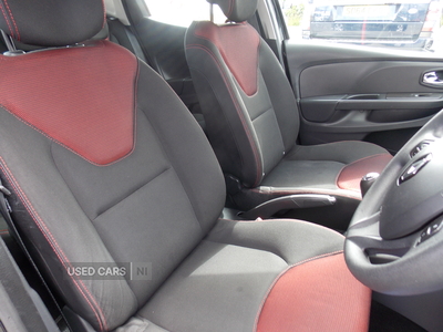 SF63TGYRenaultClio-15