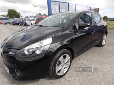 SF63TGYRenaultClio-2