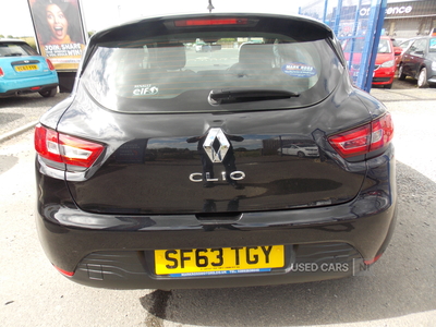 SF63TGYRenaultClio-5