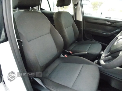 SJ17AVZSkodaFabia-15