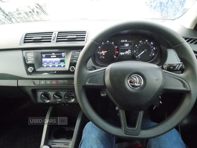 SJ17AVZSkodaFabia-18