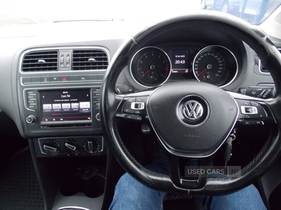 SK64ZBLVolkswagenPolo-16