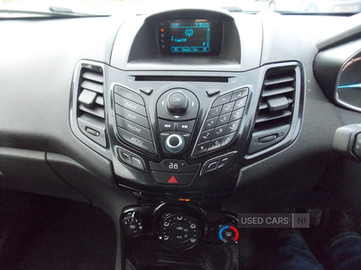 ST14KFKFordFiesta-18