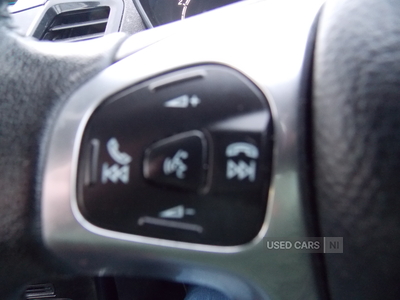 ST14KFKFordFiesta-22