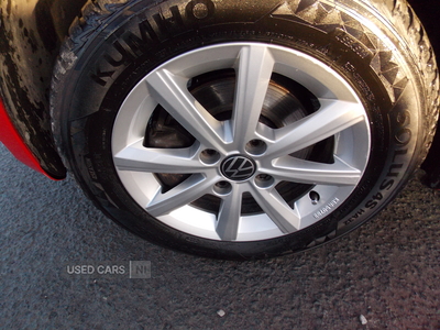 MT14FGJVolkswagenUp-10