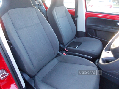 MT14FGJVolkswagenUp-16