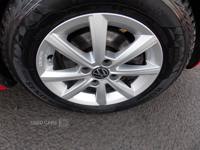 MT14FGJVolkswagenUp-9