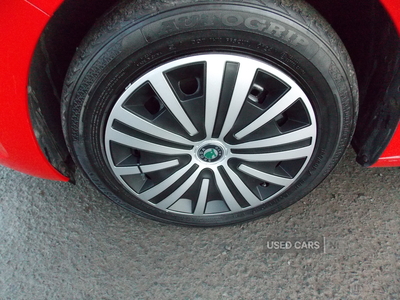 SV14KVPSkodaRapid-10