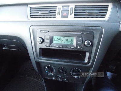 SV14KVPSkodaRapid-18