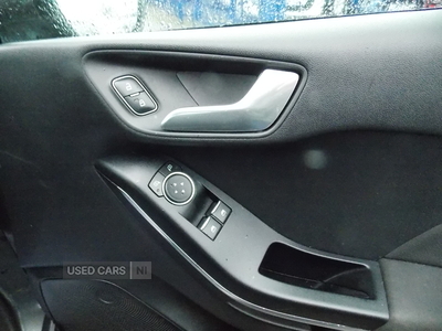 BW67EBXFordFiesta-15