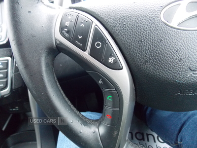 EF62WNLHyundaii30-19