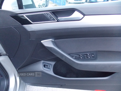 GJ15OLKVolkswagenPassat-15