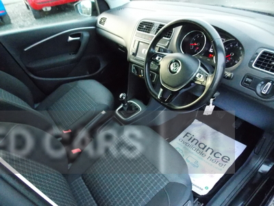 SX16CEKVolkswagenPolo-14