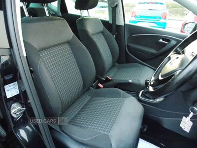 SX16CEKVolkswagenPolo-15