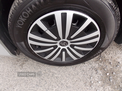 SA13PWUToyotaAuris-10