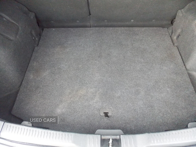 SA13PWUToyotaAuris-12