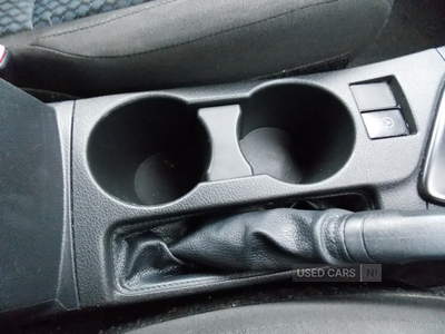 SA13PWUToyotaAuris-20