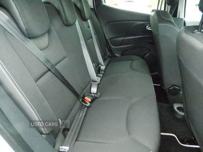 SB18TGXRenaultClio-13