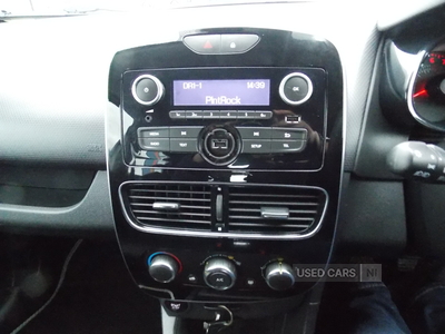 SB18TGXRenaultClio-18