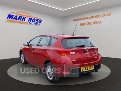 SC63KCKToyotaAuris-5