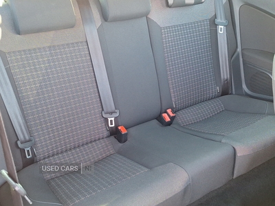 SG16TNMVolkswagenPolo-11