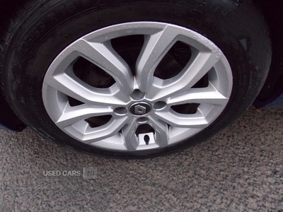 SG17GAWRenaultClio-10