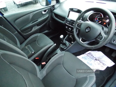 SG17GAWRenaultClio-14