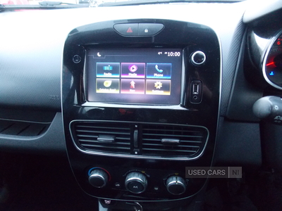 SG17GAWRenaultClio-19