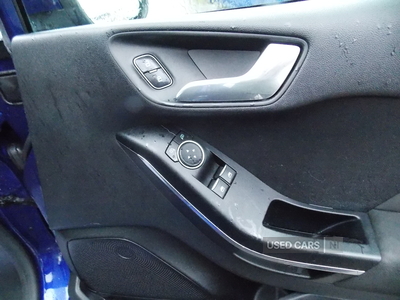 SG67EUNFordFiesta-16