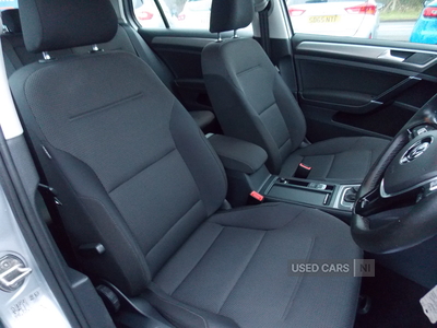 YK65YFHVolkswagenGolf-16