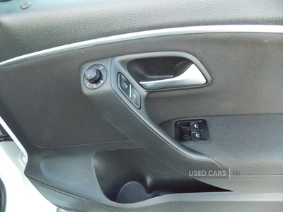 YS17OMLVolkswagenPolo-16