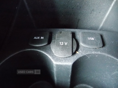 YS17OMLVolkswagenPolo-19