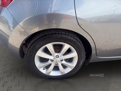 DE17EMJNissanNote-11