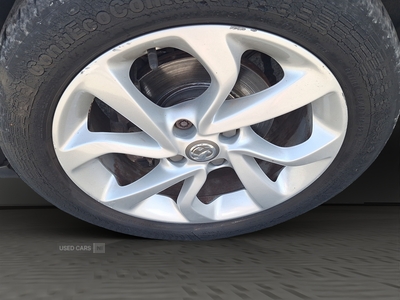 DH16MMVVauxhallCorsa-10