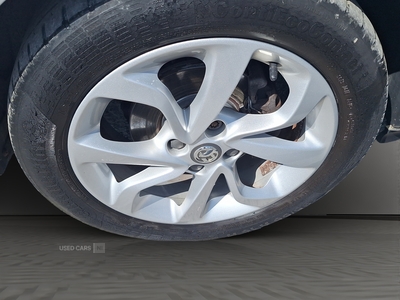DH16MMVVauxhallCorsa-9