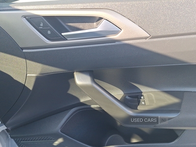 GF18ZJJVolkswagenPolo-16
