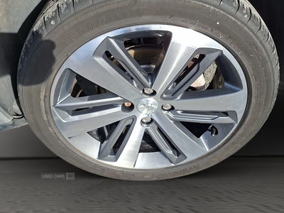 KM65FZRPeugeot3008-11