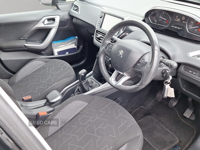 KR17JHYPeugeot2008-13