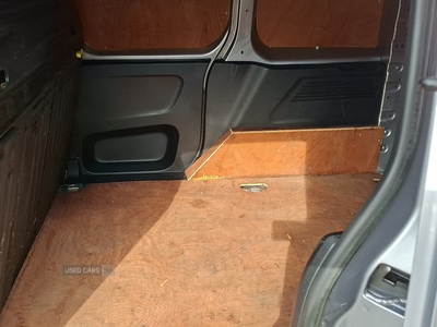 LG20FVSCitroenBerlingo-13