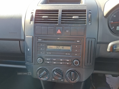 LJZ5348VolkswagenPolo-17