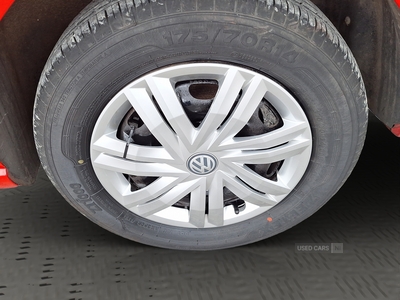 LY66BZLVolkswagenPolo-11