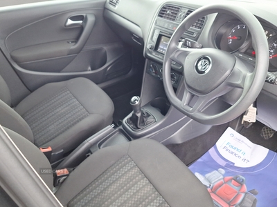 LY66BZLVolkswagenPolo-14