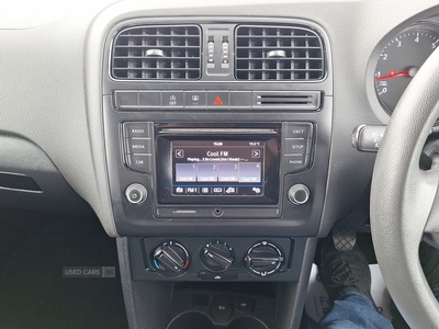 LY66BZLVolkswagenPolo-17