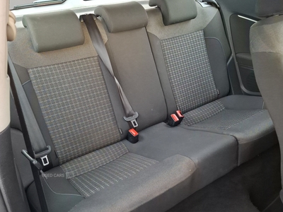 MT64KWFVolkswagenPolo-14