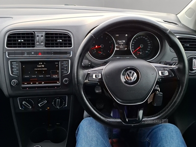 MT64KWFVolkswagenPolo-18