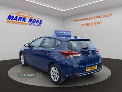 MV67LDOToyotaAuris-4