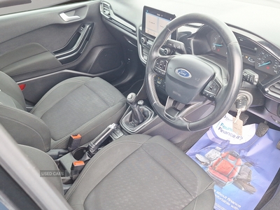 NL68KCKFordFiesta-14