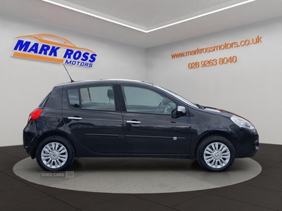 PNZ1271RenaultClio-7