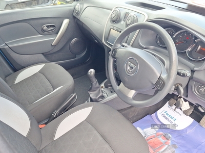SB15XRVDaciaSandero-Stepway-14