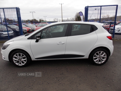 SB18TGXRenaultClio-3